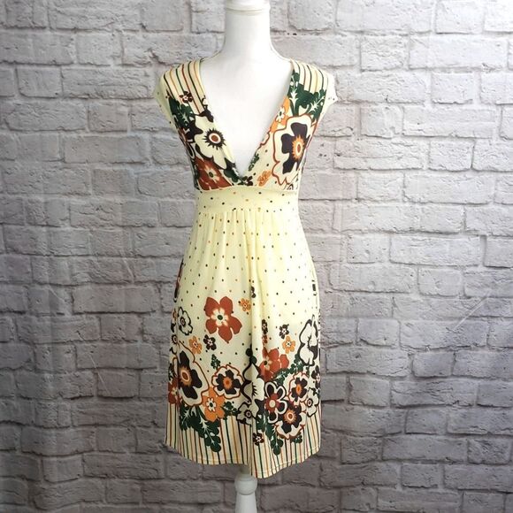 Double Zero Dresses & Skirts - 💚Double Zero Knit Empire waist Dress